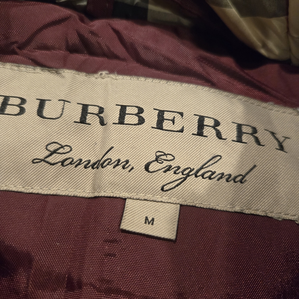 Womens Burberry Burgandy Puffer Jacket with Fur Hood Size Medium - Picture 6 of 8
